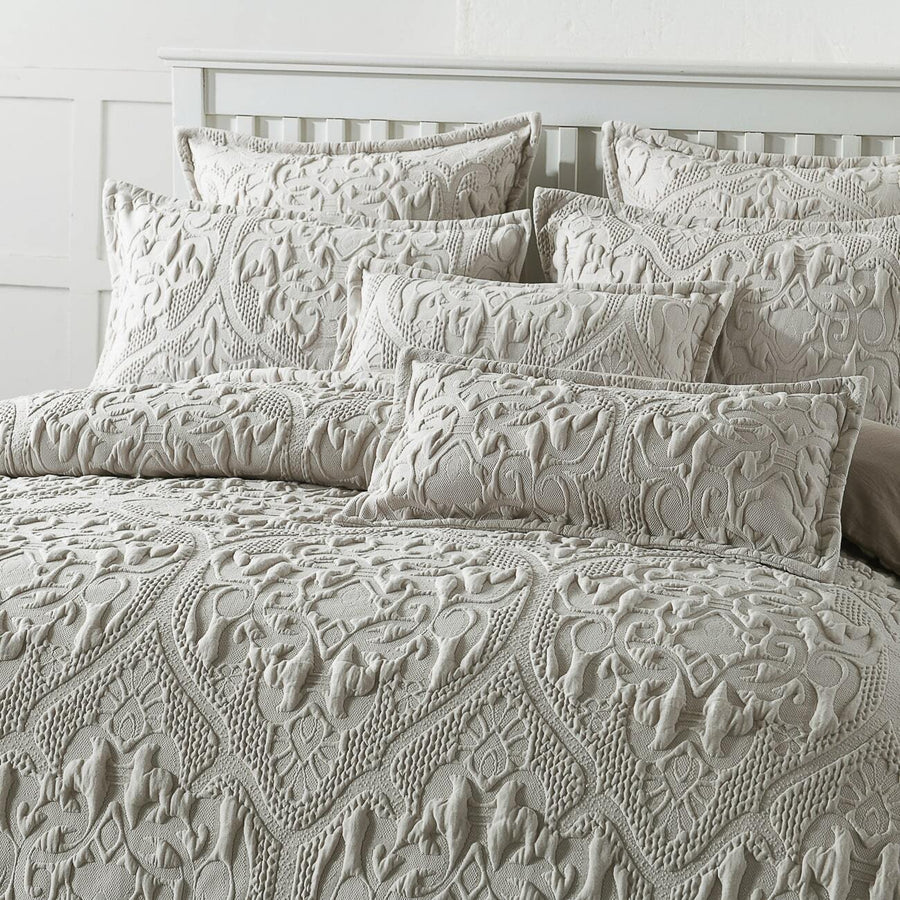Amari Linen Quilt Cover Set