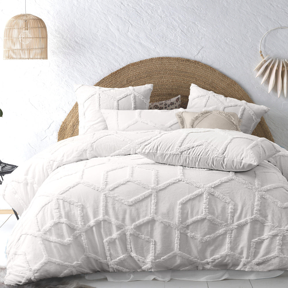 tufted white cotton quilt cover set