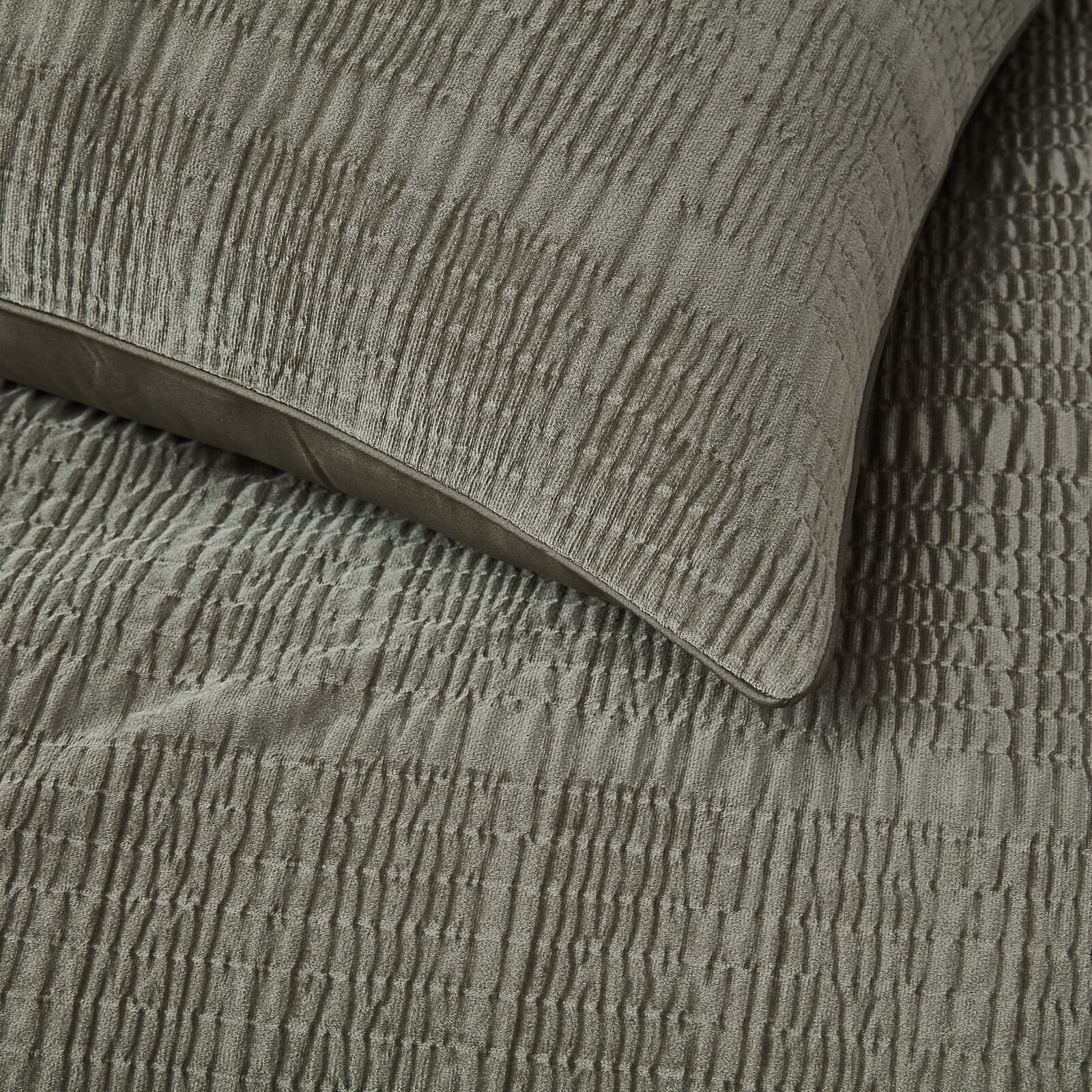 Blake Olive Velvet Quilt Cover Set