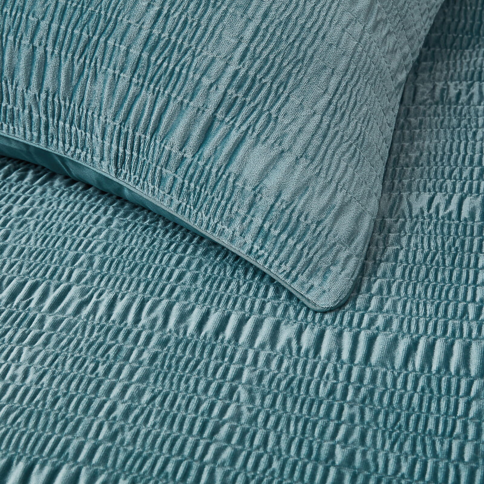 Blake Teal Velvet Quilt Cover Set