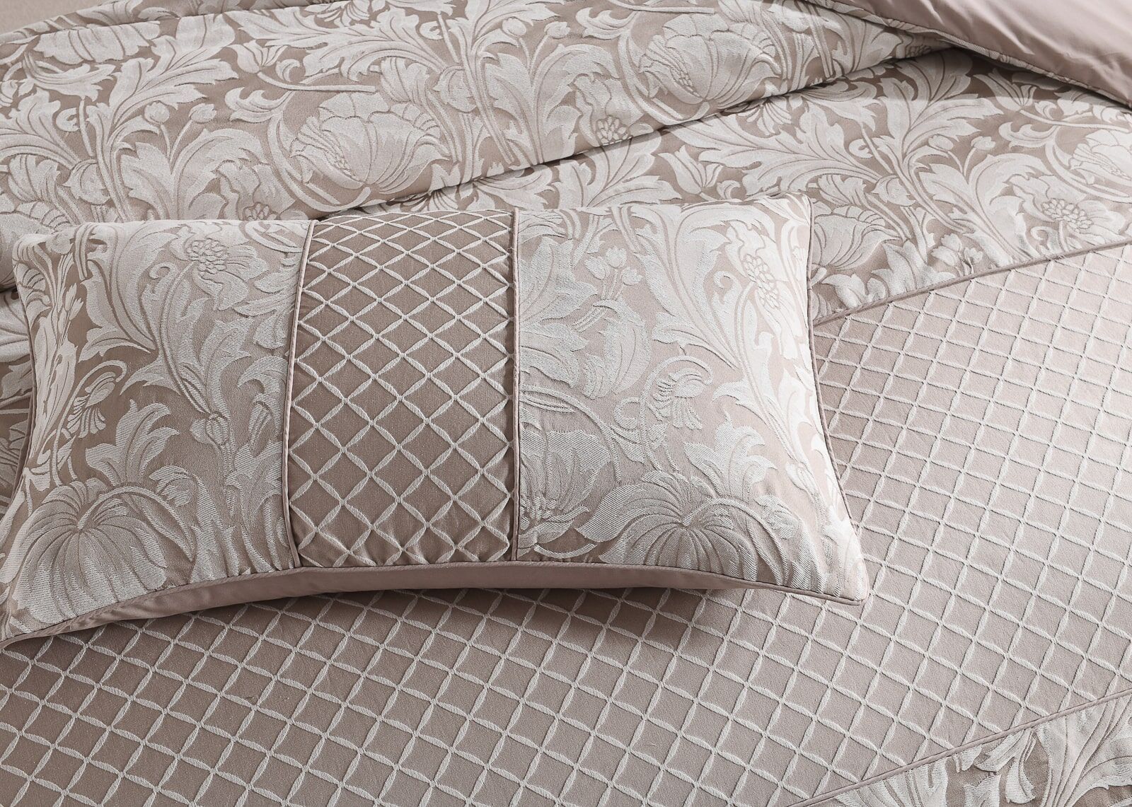 Elara Quilt Cover Set
