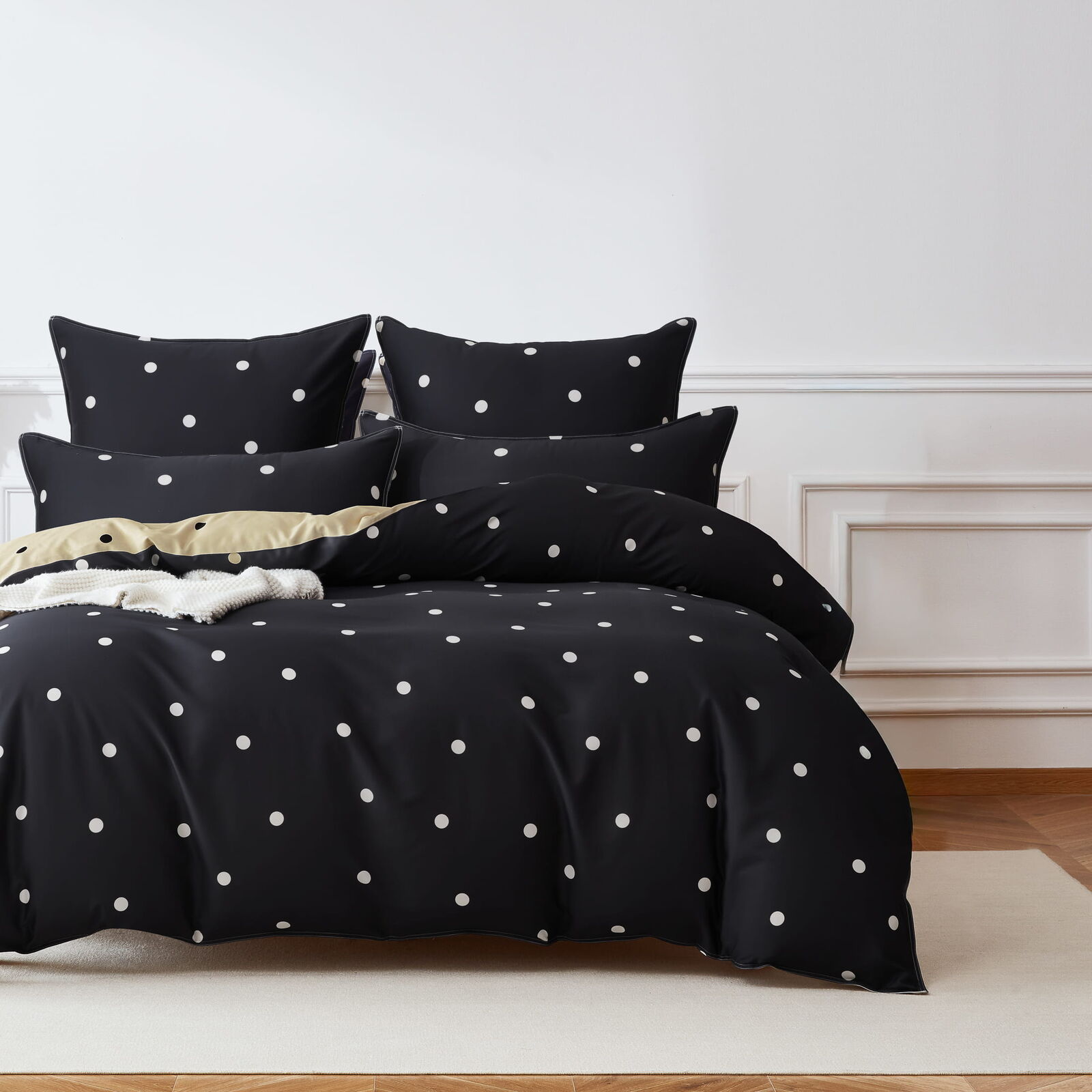 Halo Charcoal Quilt Cover Set