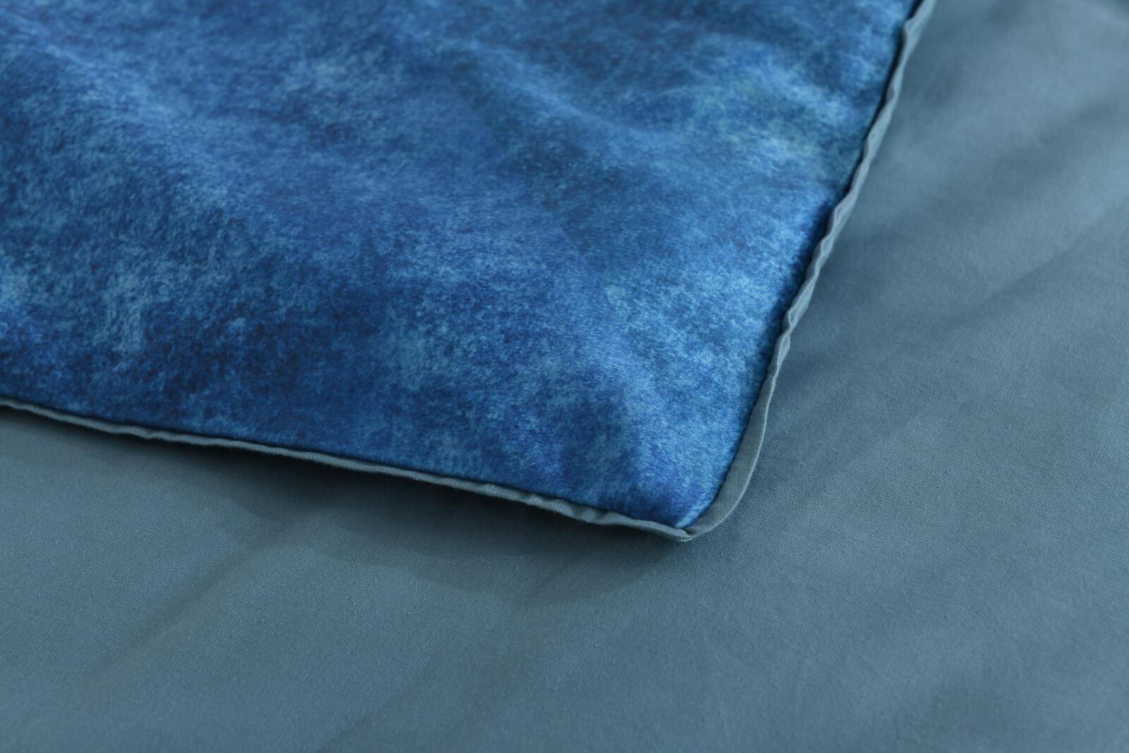 Vaughn Velvet Quilt Cover Set