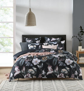 Dakota Black quilt cover set