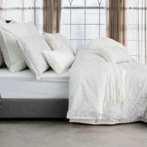 Ivory jacquard quilt cover set