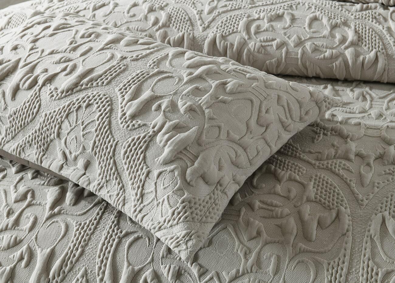 Amari Linen Oblong Cushion Cover