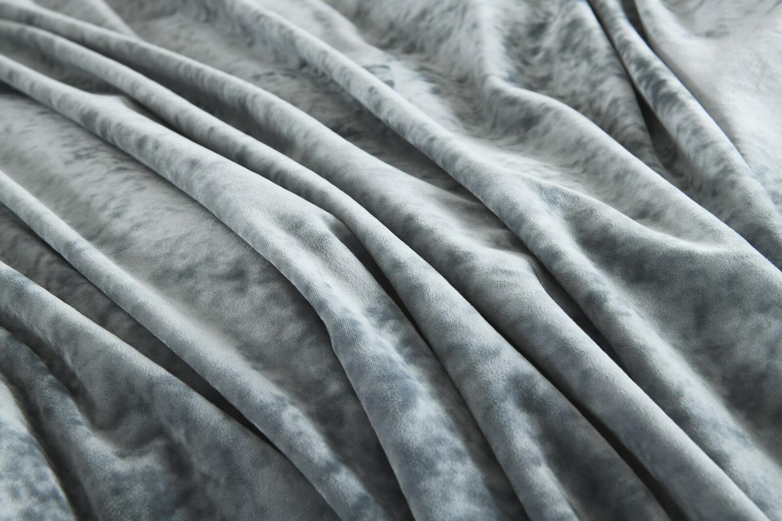 Cody Velvet Silver Grey Quilt Cover Set