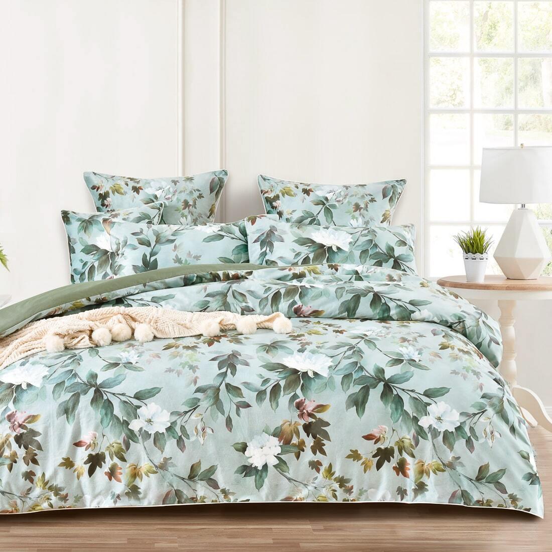 Jasmine Velvet Quilt Cover Set