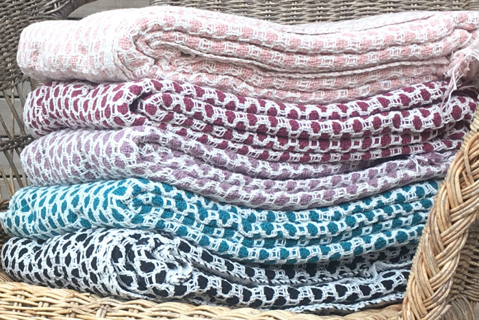 Knitted white and color throw - 5 colors